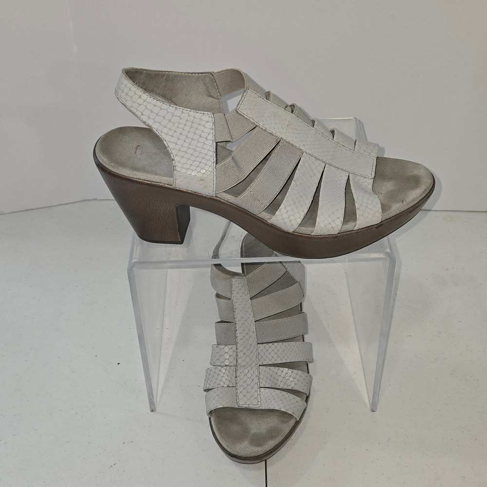 Munro American 9921 Womens 10 M White Snake Print Elastic Strappy Wedge Sandals